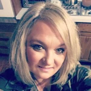 Meet your Posher, Leeann